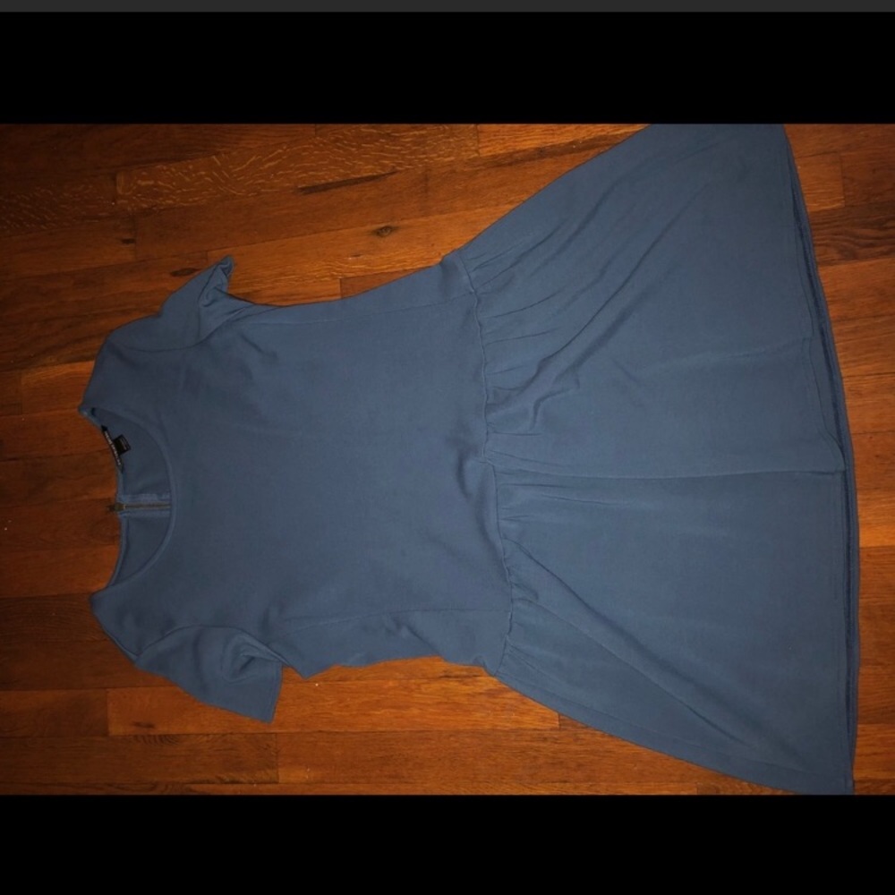 Victoria’s Secret short sleeve dress.